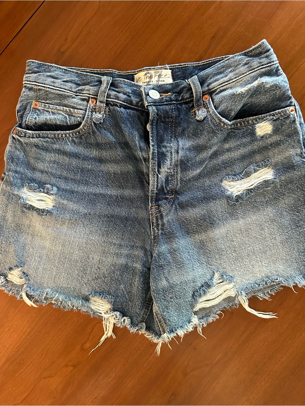 We The Free Distressed Denim Shorts Women’s 27 Waist Raw Hem Frayed Cutoffs